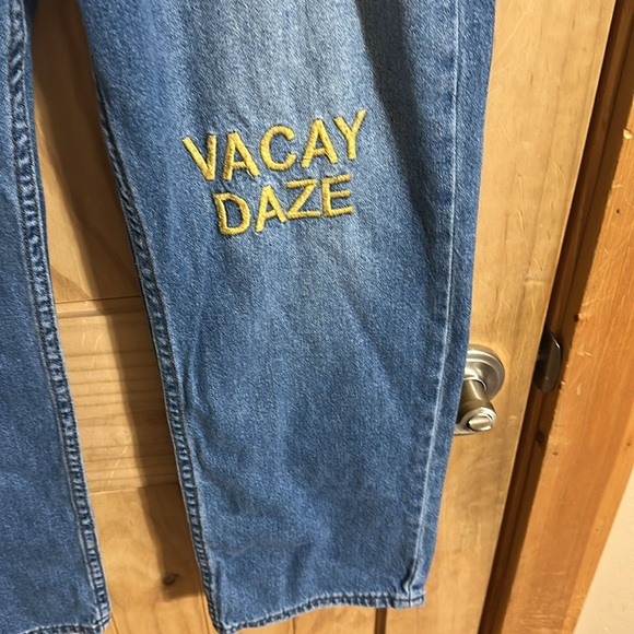 S.O.N.G Timeless Fit Embroidered Blue Jeans with Palm Tree and Sun Design - Picture 3 of 6